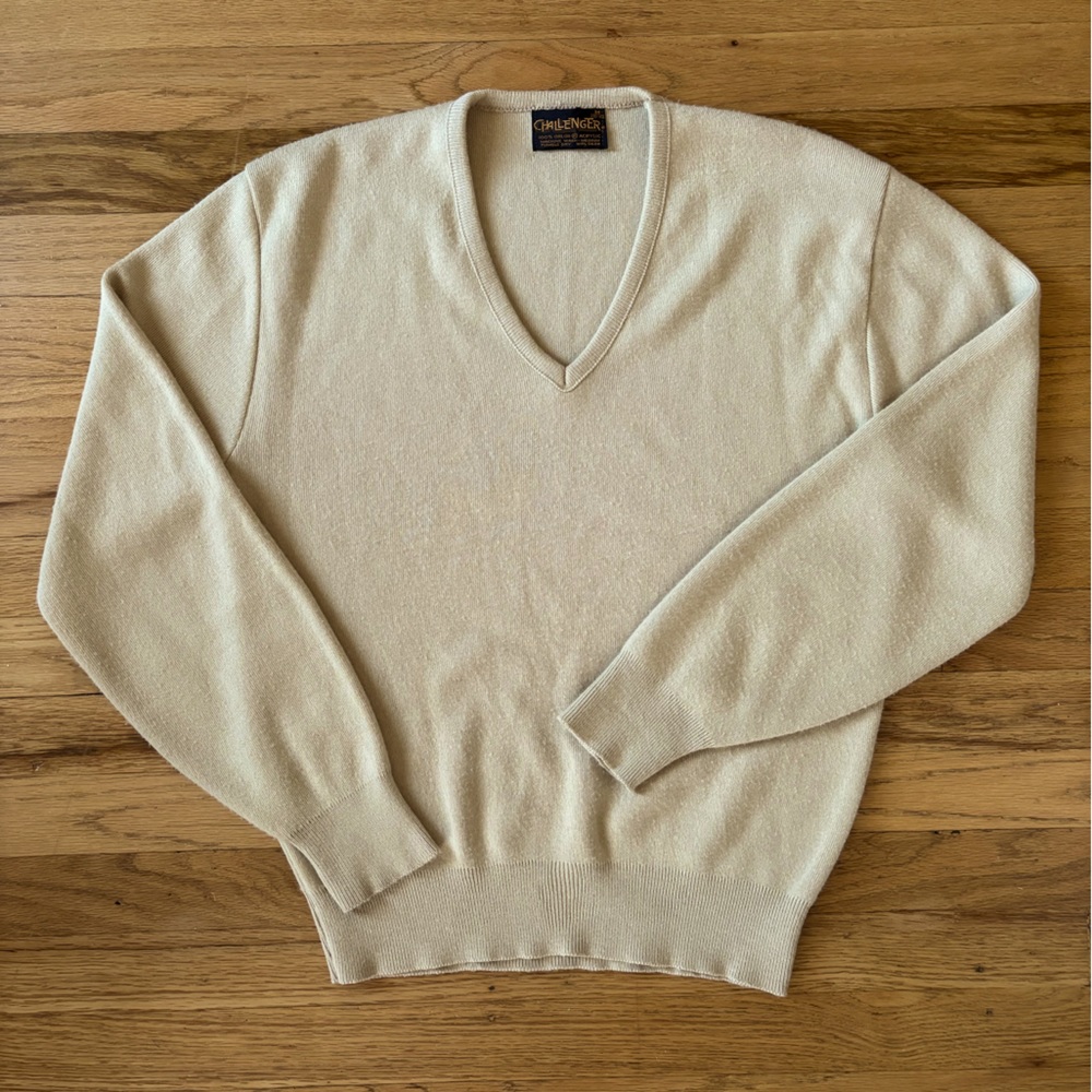 Vintage Creak Knit V-Neck Sweater